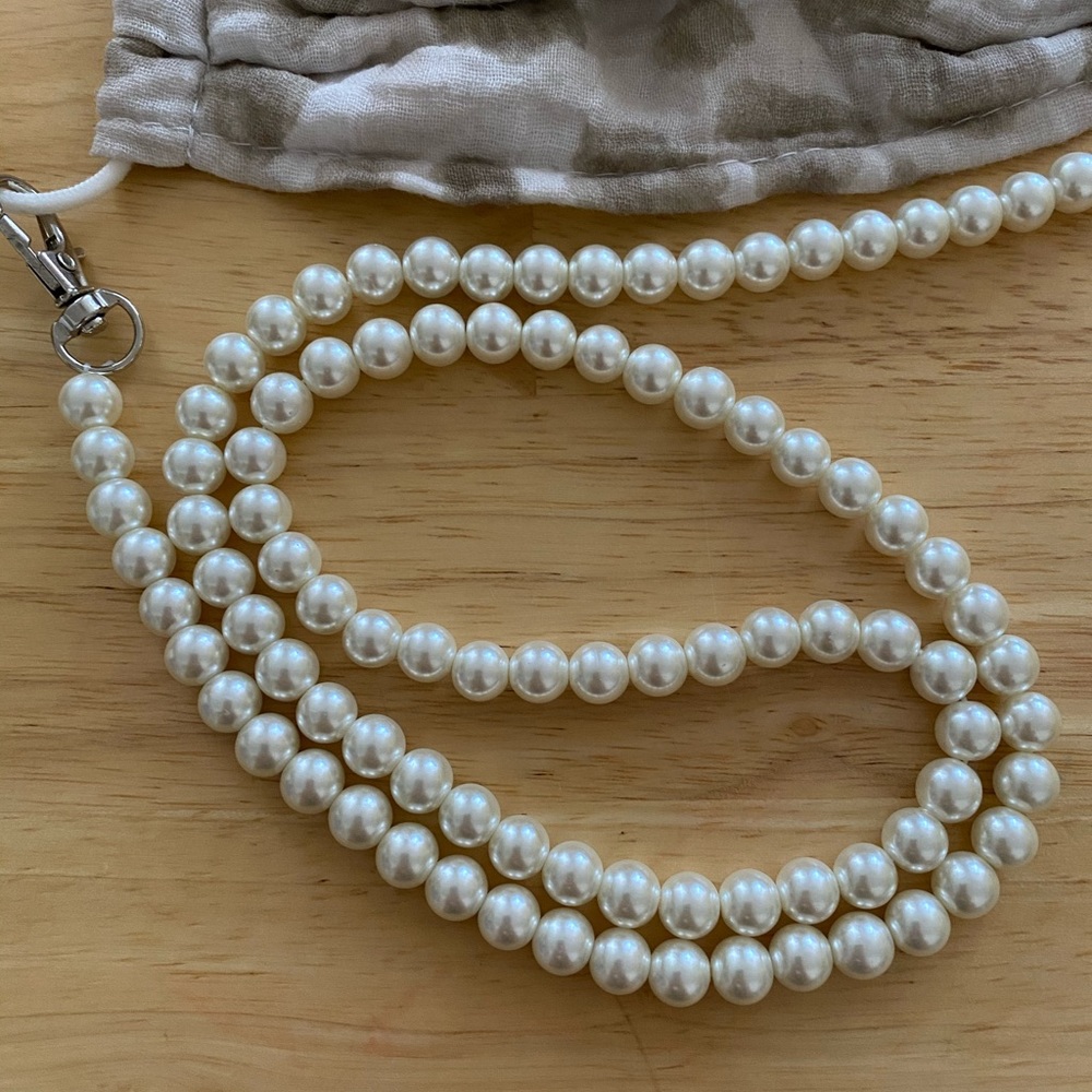 Mask 😷 Chain - Picture 2 of 2